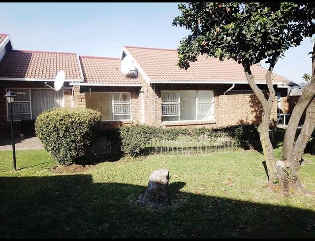 1 BEDROOM TOWNHOUSE FOR SALE IN WITFIELD